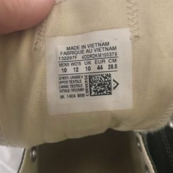 Converse All Stars Chuck Taylor - Low Top - Men 10, Women 12 - Picture 7 of 9